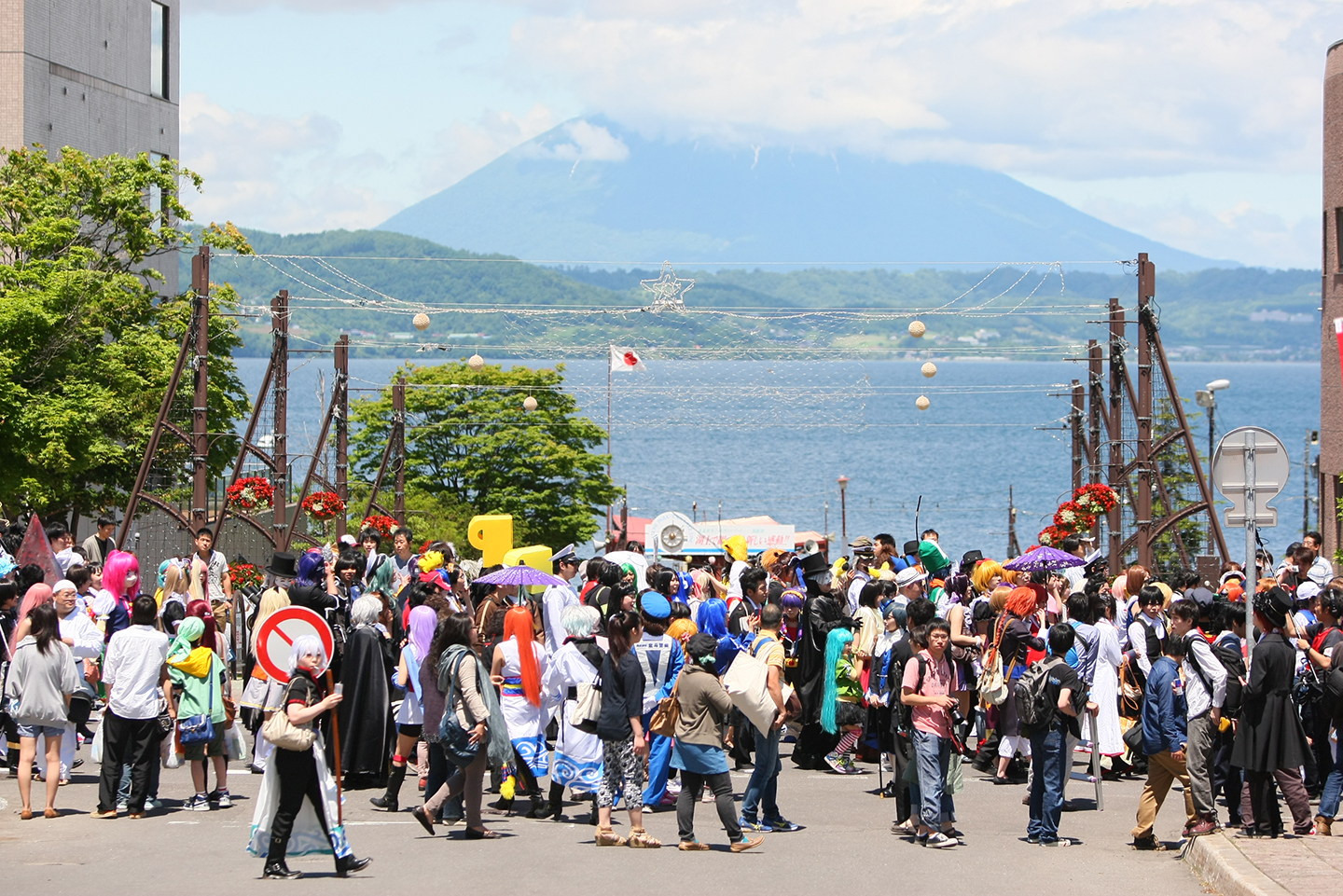 Image for 温泉街が丸ごとコスプレ会場に！　北海道・洞爺湖のアニメフェスに注目